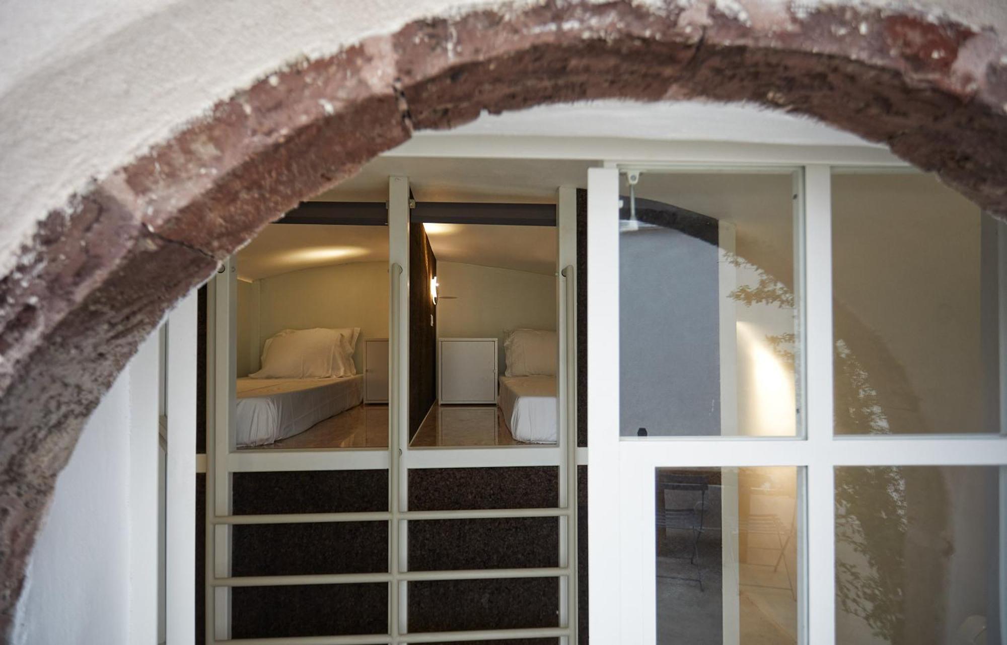 Hostel 16 Oia Zewnętrze zdjęcie