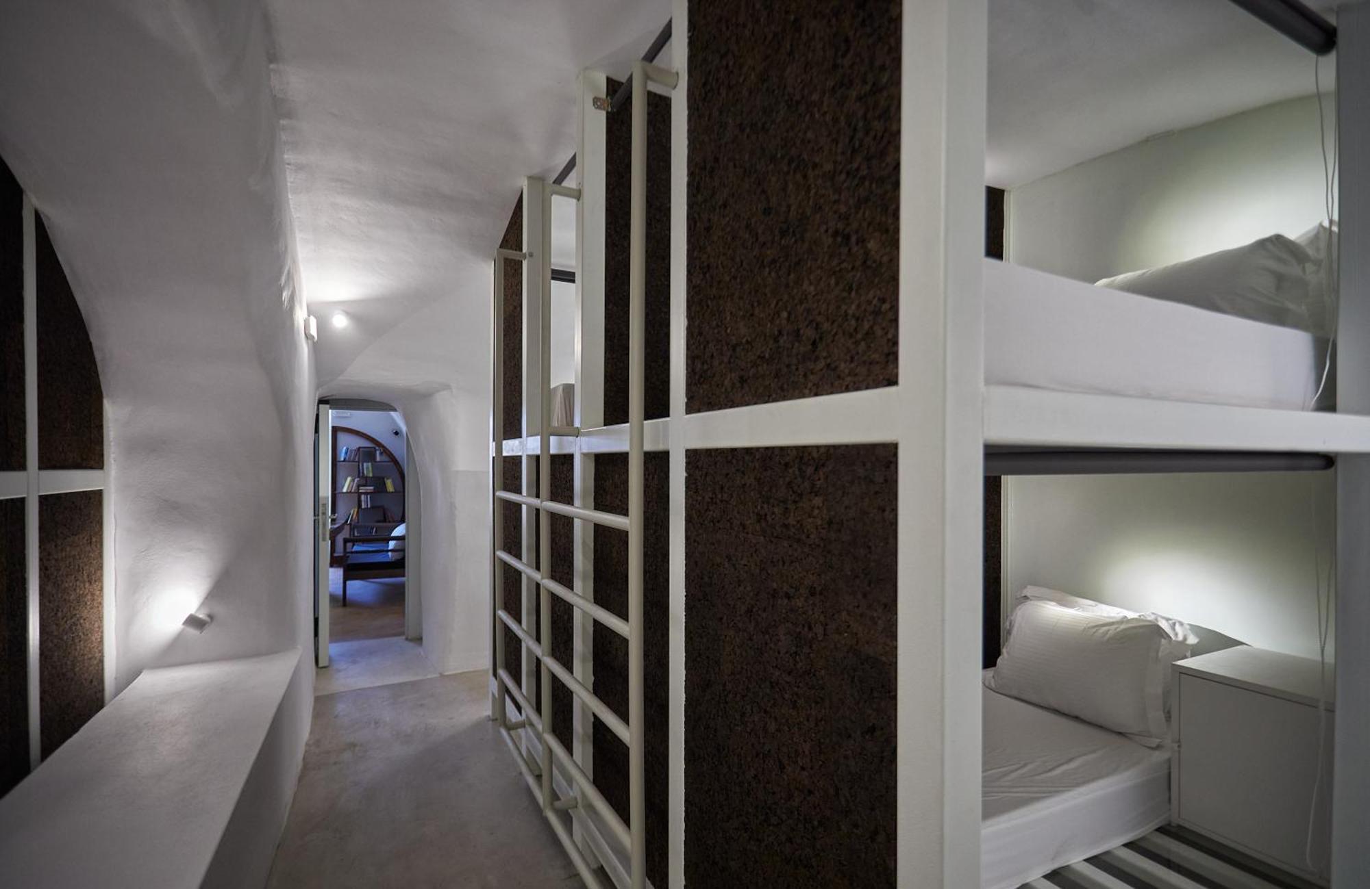 Hostel 16 Oia Zewnętrze zdjęcie