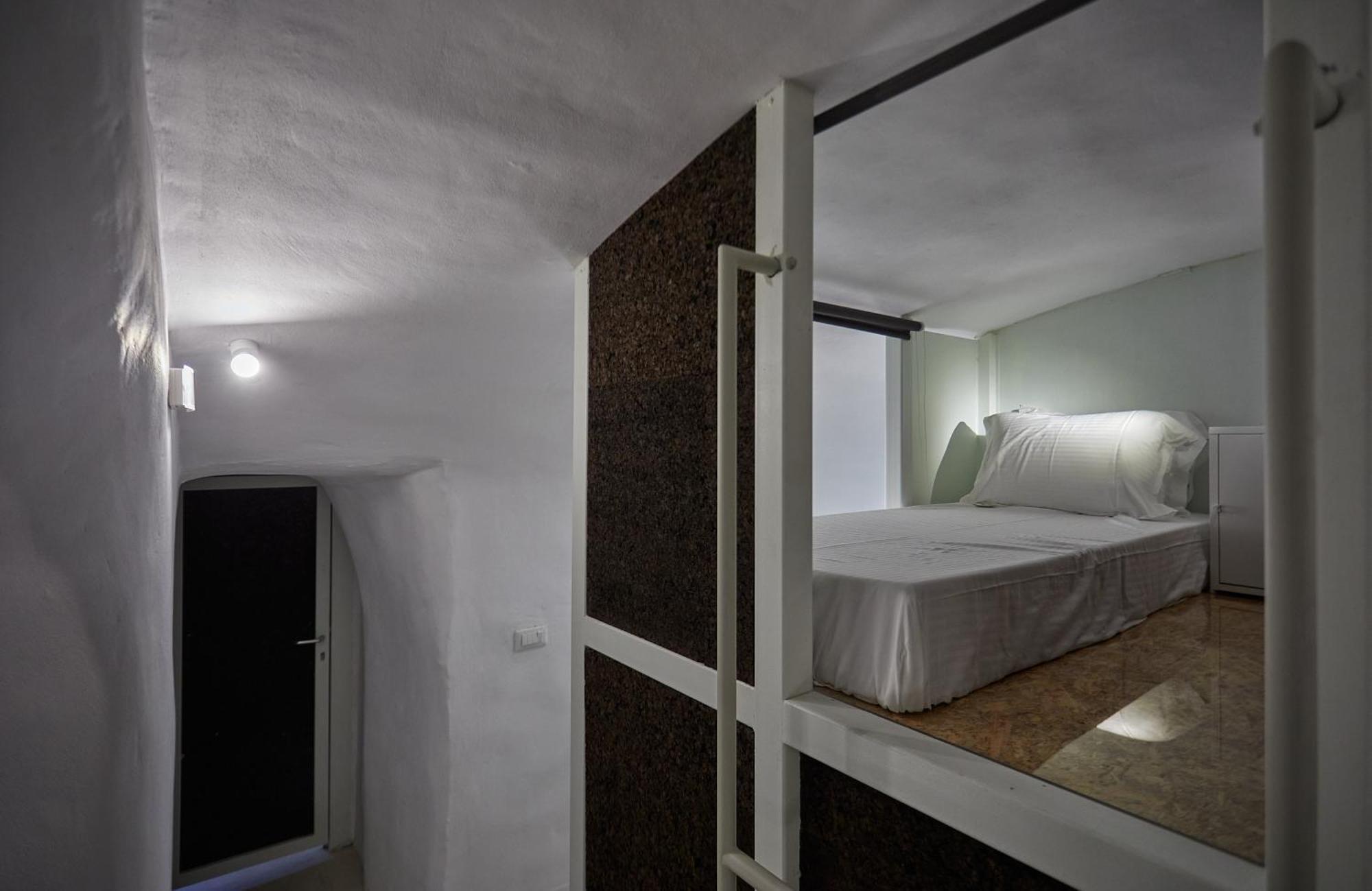Hostel 16 Oia Zewnętrze zdjęcie